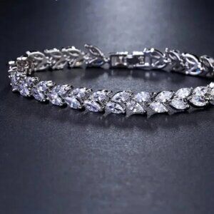 18k White Gold plated Swarovski Women's marquise bracelet